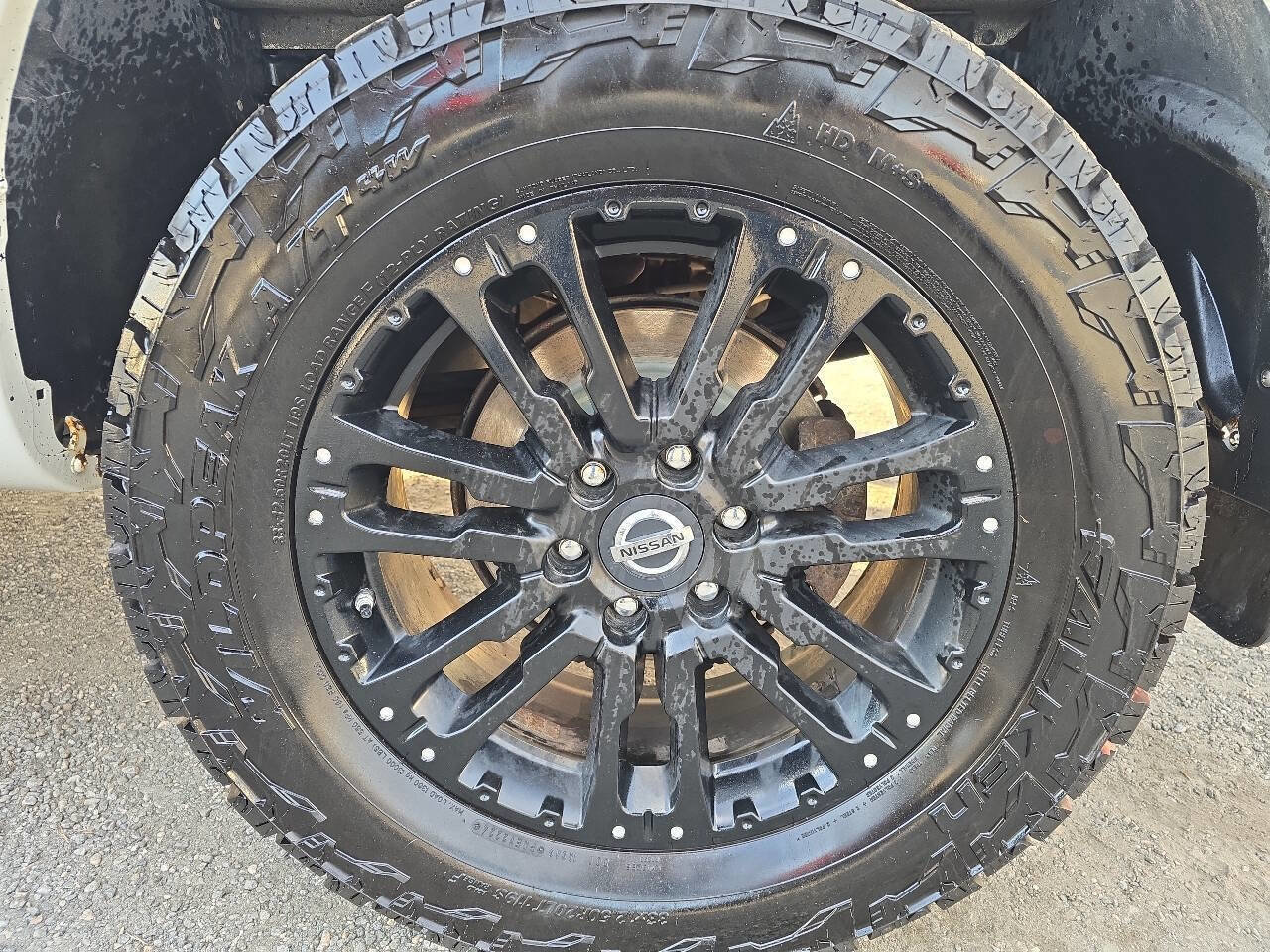 Used 2018 Nissan Titan XD image 57