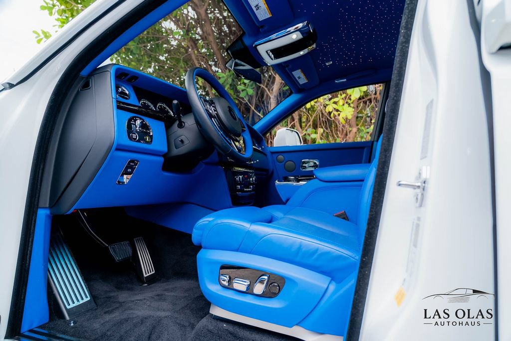 Used 2024 Rolls-Royce Phantom Sedan RWD image 23