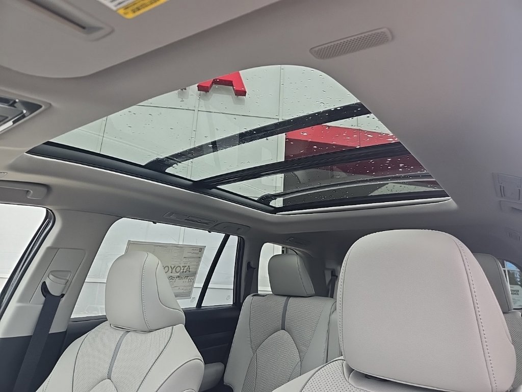 New 2026 Toyota Grand Highlander AWD image 25