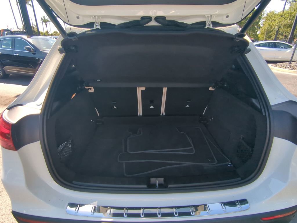 Certified 2025 Mercedes-Benz GLA 250 image 24