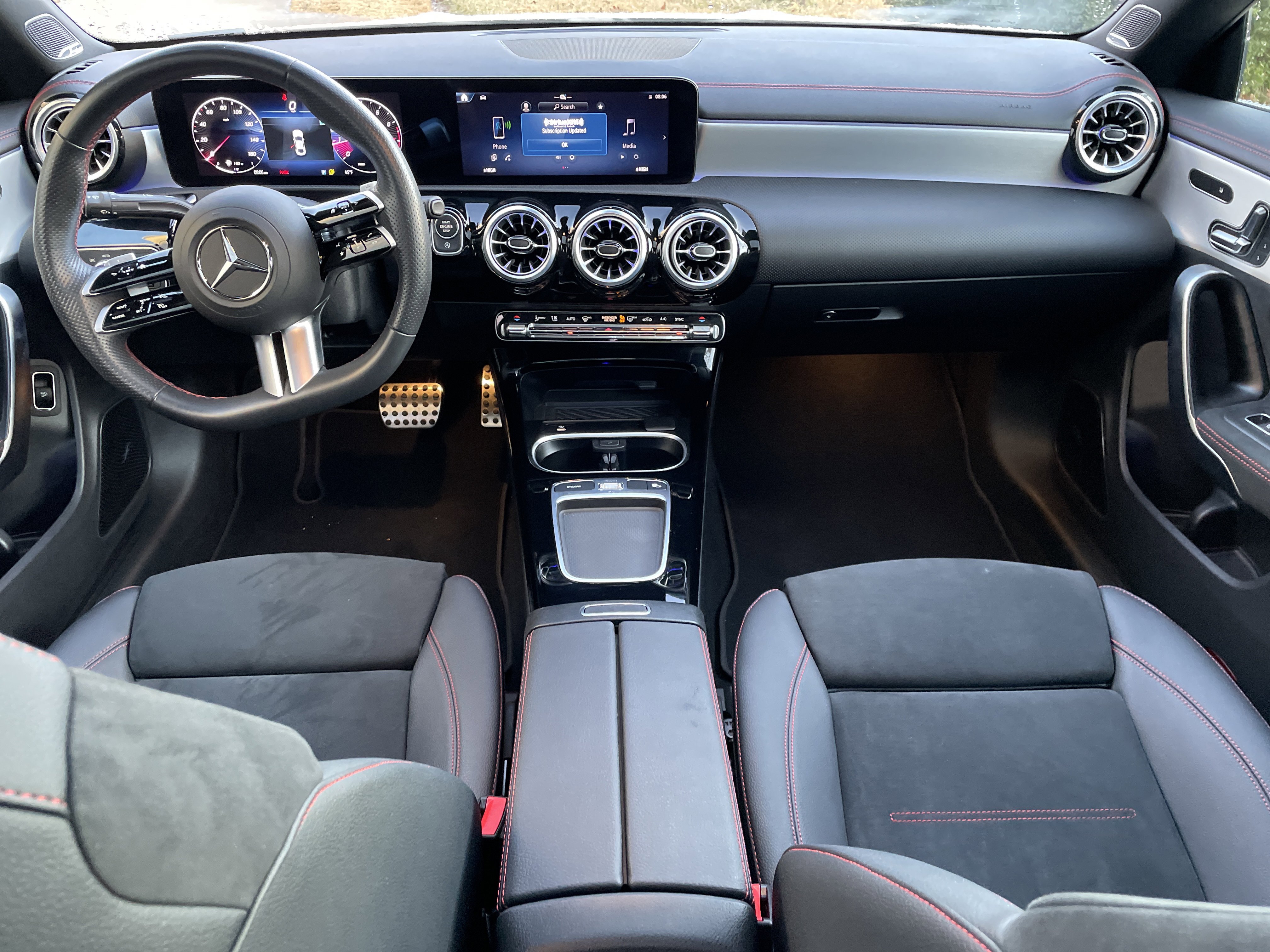 Certified 2025 Mercedes-Benz CLA 250 4MATIC image 24