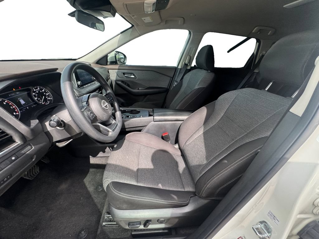 Used 2023 Nissan Rogue SV FWD image 10