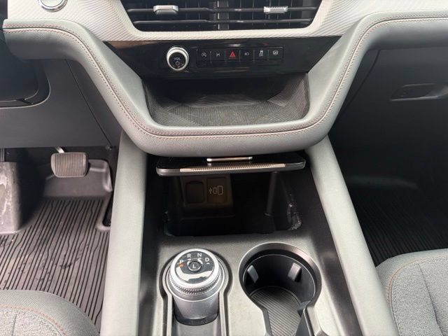 Used 2025 Ford Explorer Active AWD/4WD image 27