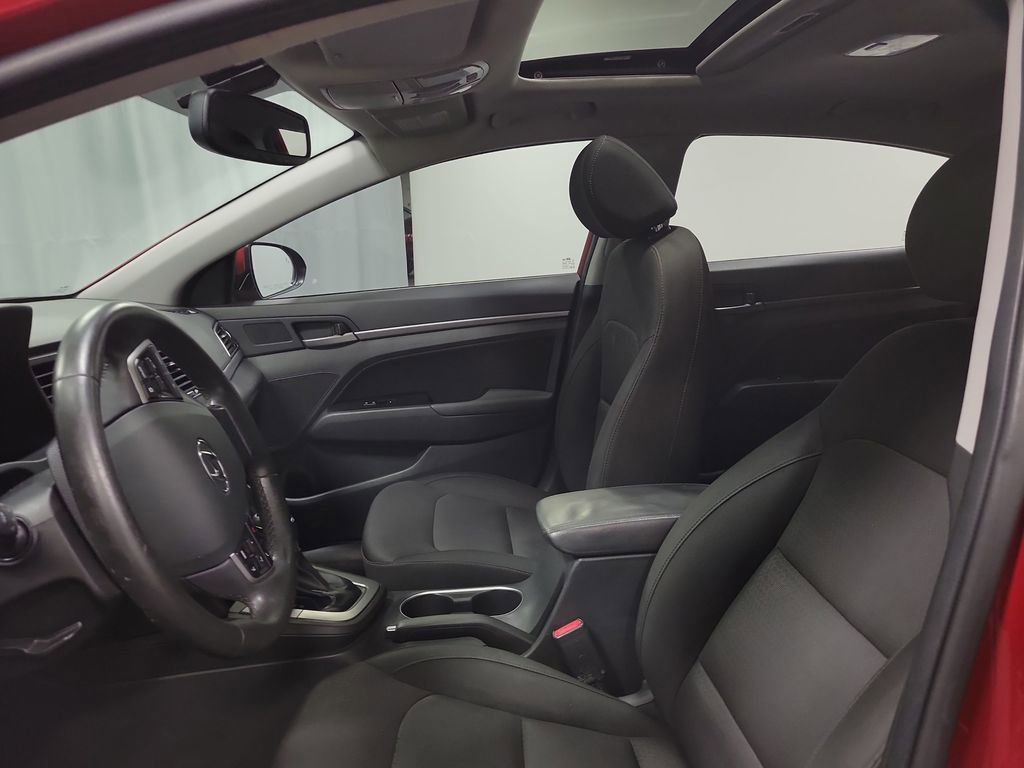 Used 2017 Hyundai Elantra Value Edition w/ Cargo Package image 13