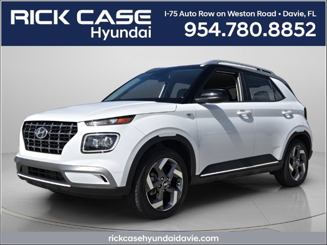 Used 2025 Hyundai Venue Limited FWD image 1