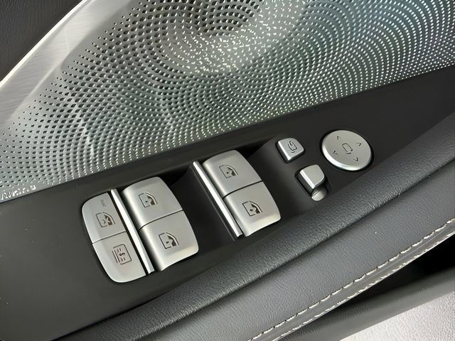 Used 2026 BMW 840i xDrive w/ M Sport Professional Package image 16