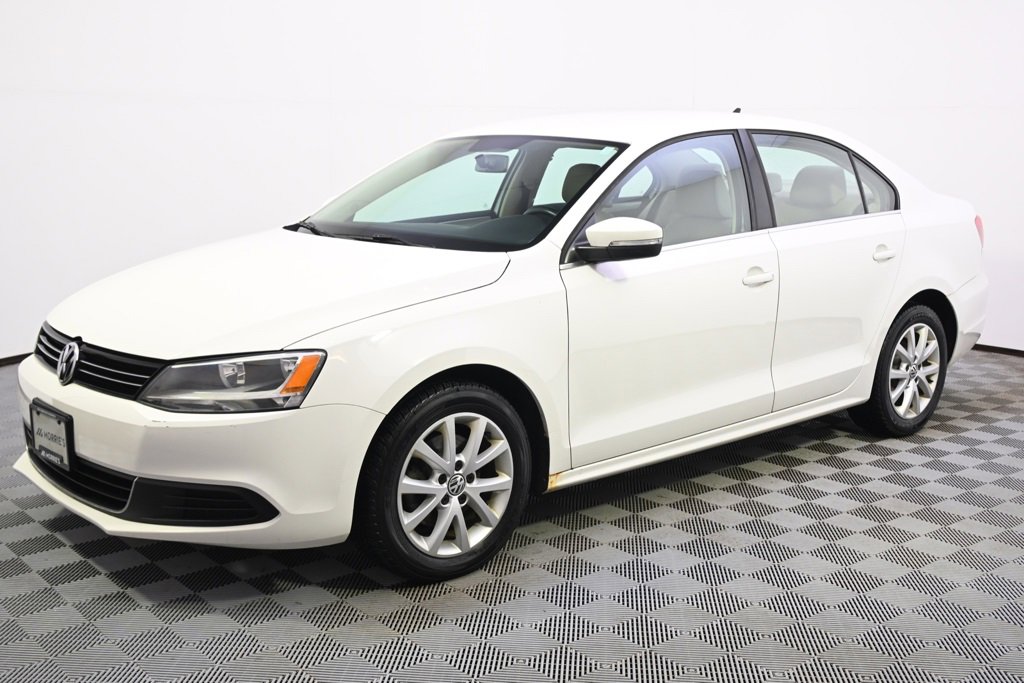 Used 2013 Volkswagen Jetta SE image 2