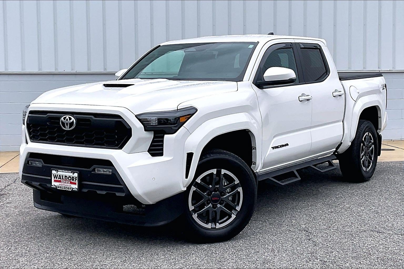 Used 2024 Toyota Tacoma TRD Sport w/ TRD Sport Upgrade Package AWD/4WD image 2