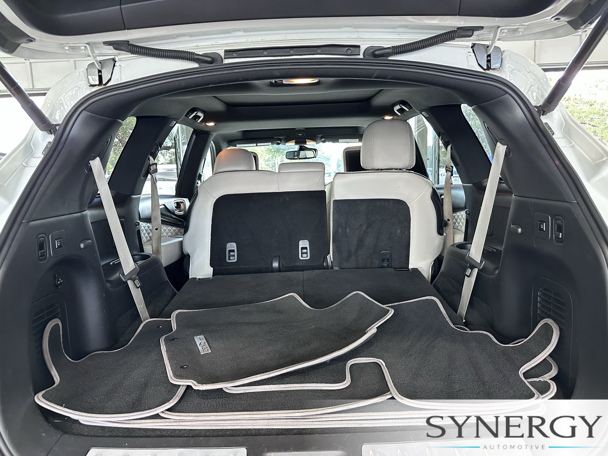 Used 2019 INFINITI QX60 Luxe w/ Limited Package FWD image 10