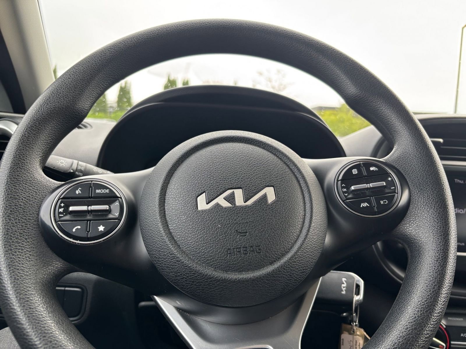Used 2024 Kia Soul LX w/ Option Group 015 FWD image 25
