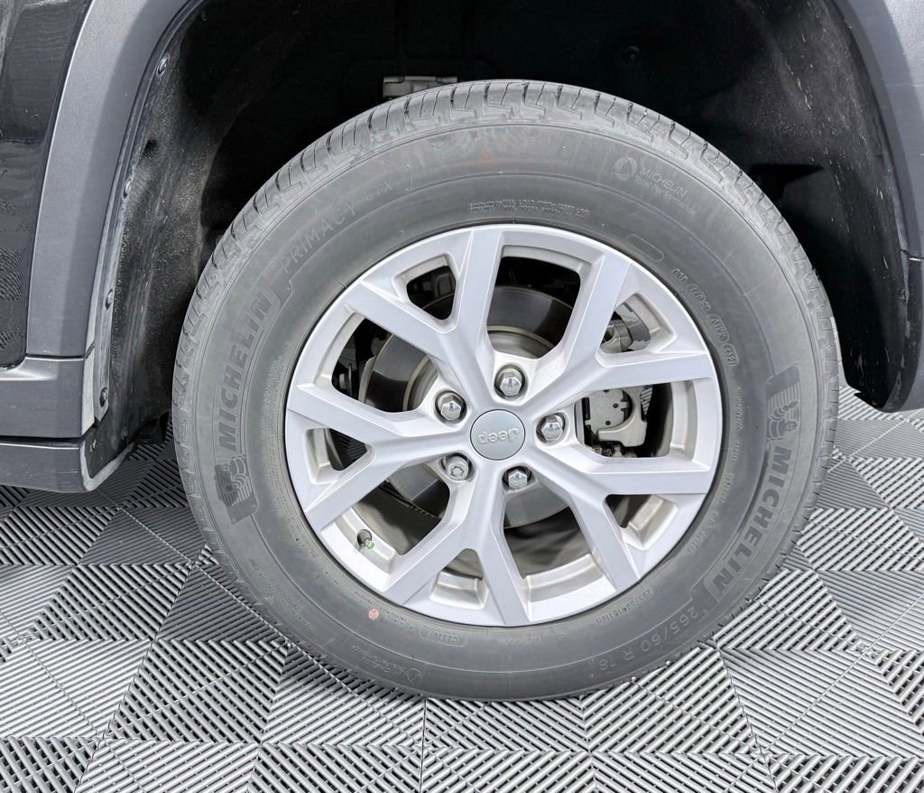 Used 2022 Jeep Grand Cherokee Limited image 29