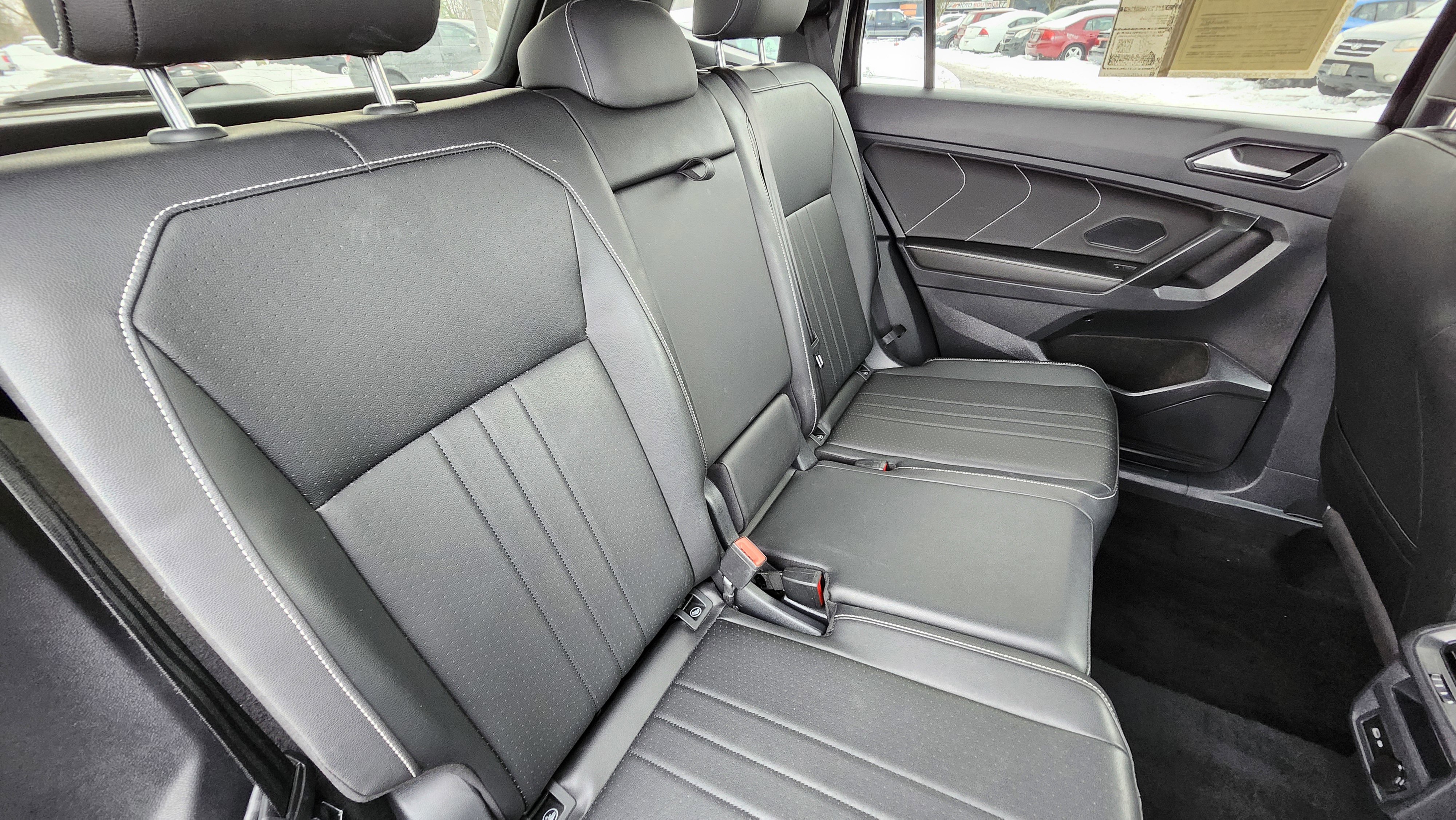 Used 2023 Volkswagen Tiguan SE R-Line image 19