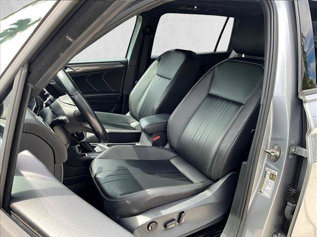 Used 2024 Volkswagen Tiguan SE R-Line FWD image 23
