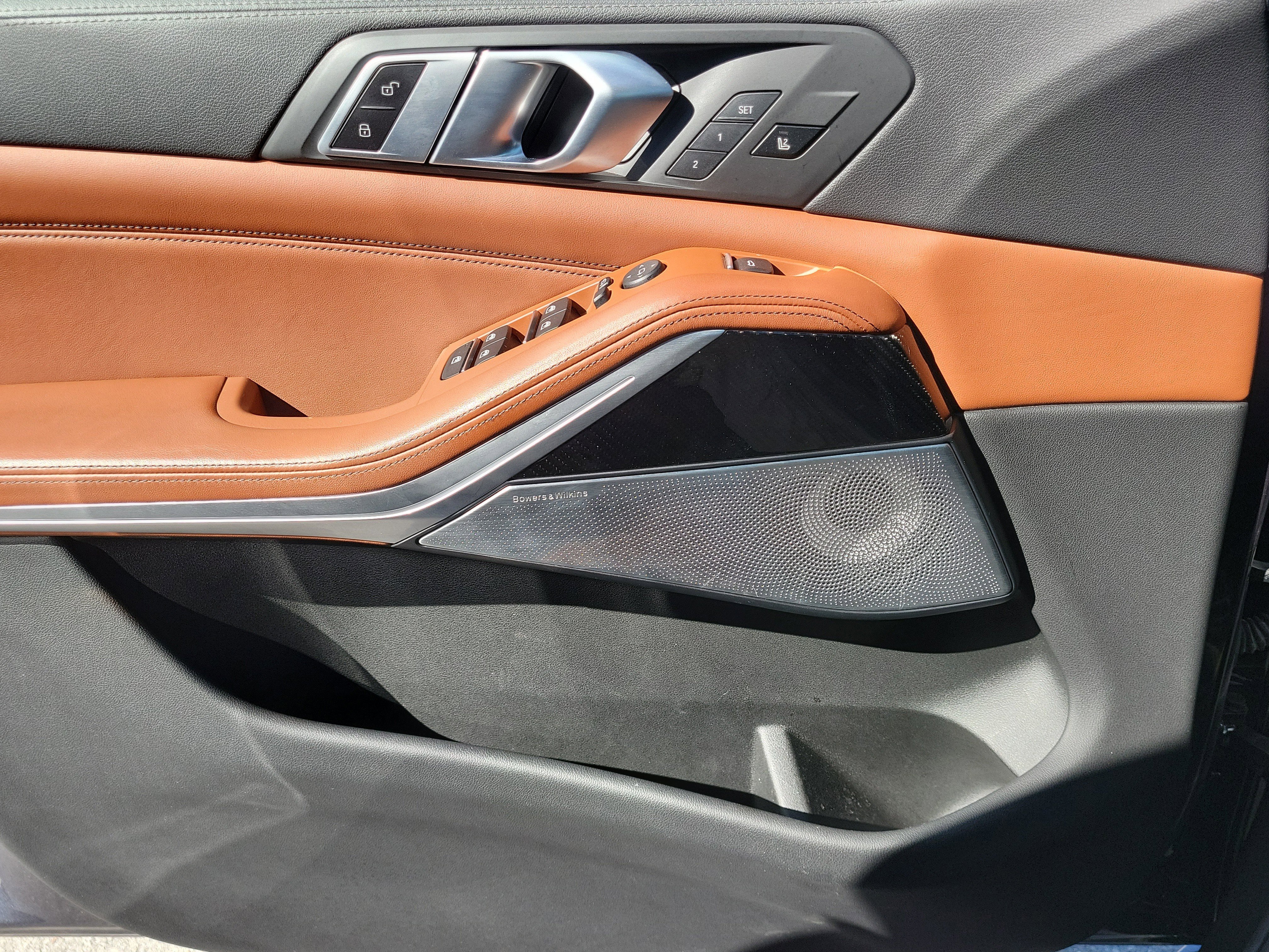 Used 2021 BMW X5 M50i w/ Executive Package image 24