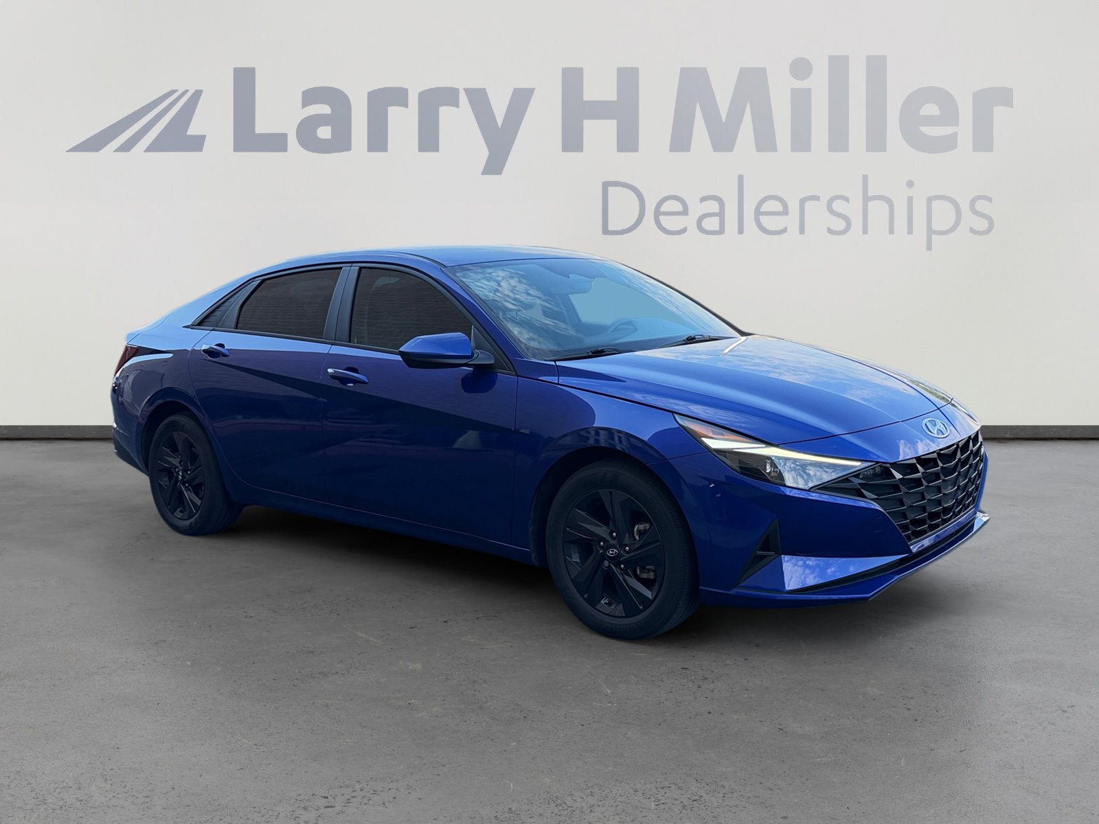 Used 2023 Hyundai Elantra SEL FWD image 7