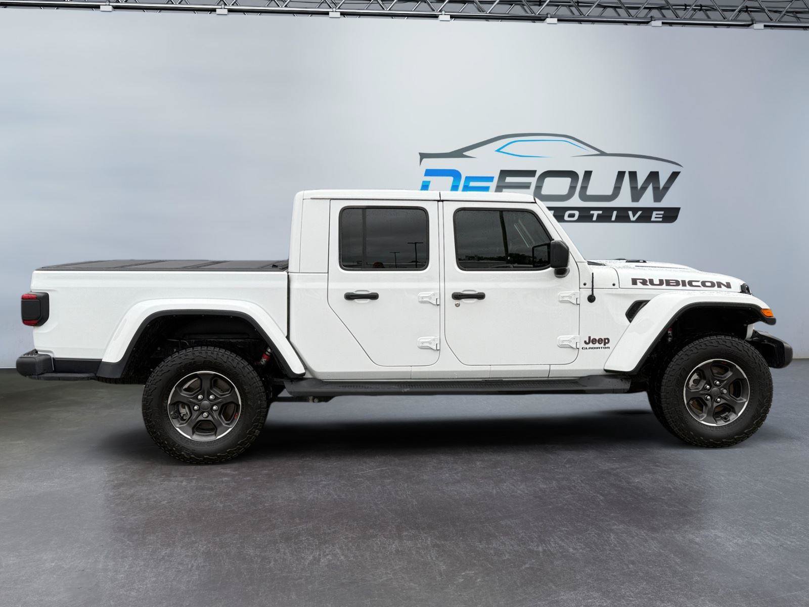 Used 2022 Jeep Gladiator Rubicon w/ LED Lighting Group AWD/4WD image 2