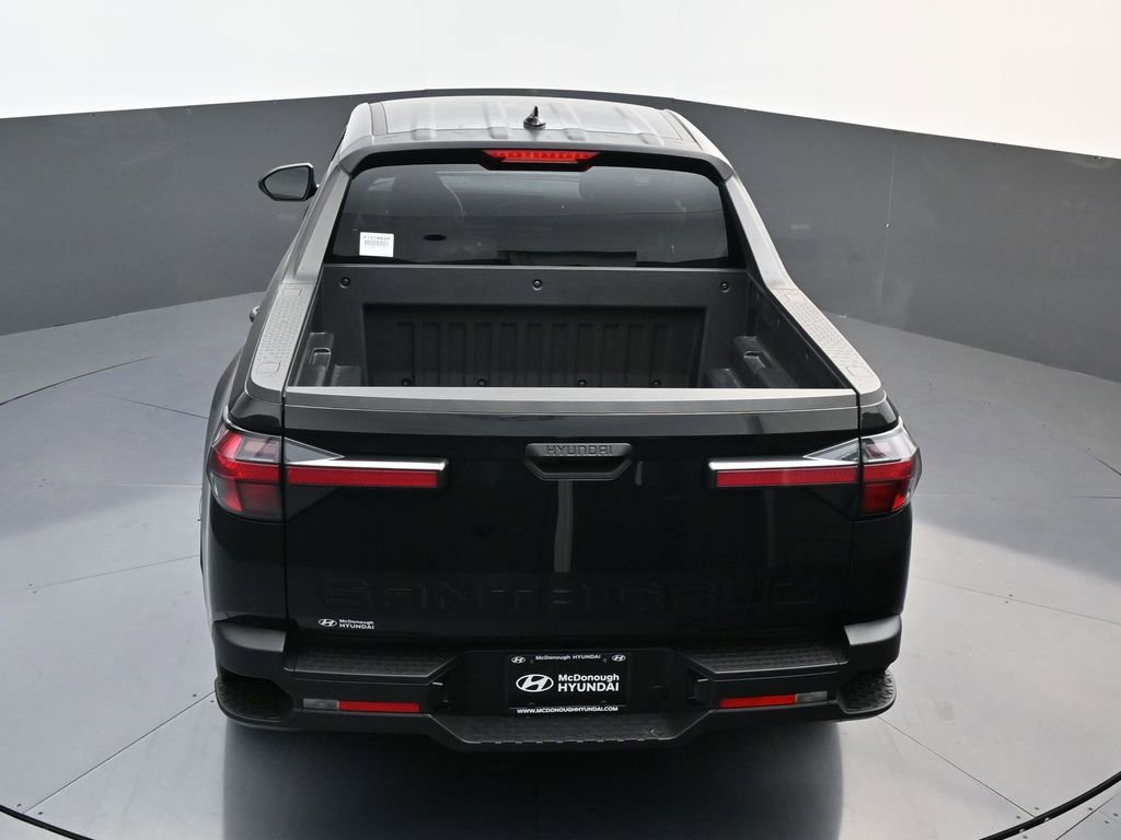 Certified 2025 Hyundai Santa Cruz SE image 17