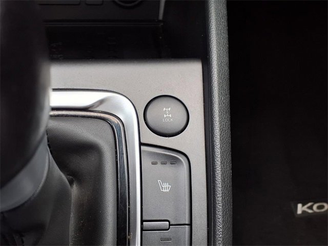 Used 2023 Hyundai Kona Limited image 16