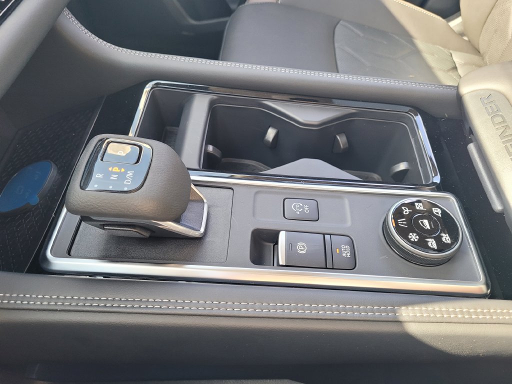 New 2026 Nissan Pathfinder Platinum AWD/4WD image 28