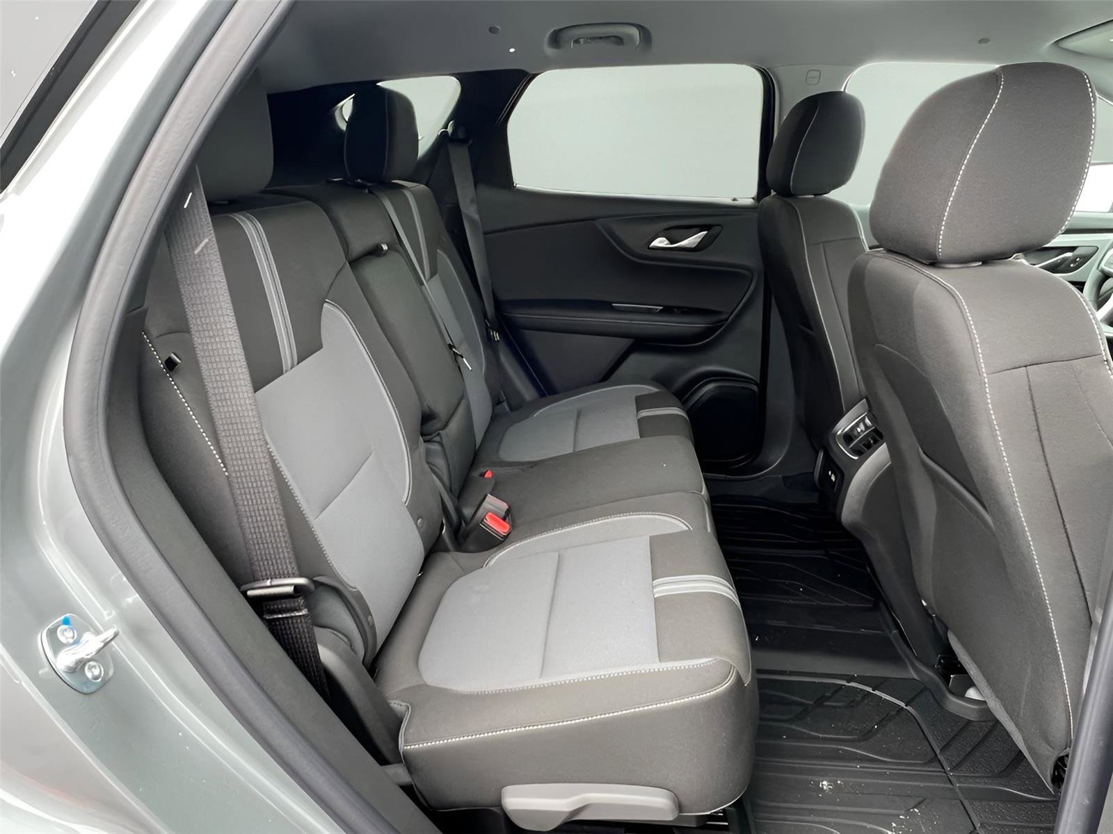 New 2025 Chevrolet Blazer LT w/ Midnight/Sport Edition image 12