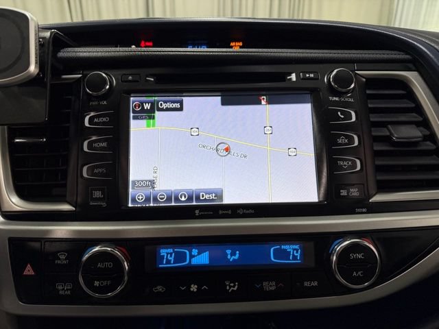 Used 2018 Toyota Highlander Limited AWD/4WD image 17