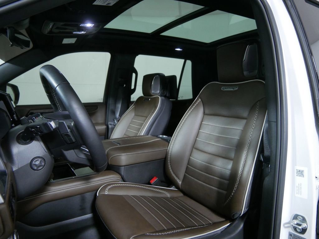 Used 2025 GMC Yukon Denali Ultimate image 8