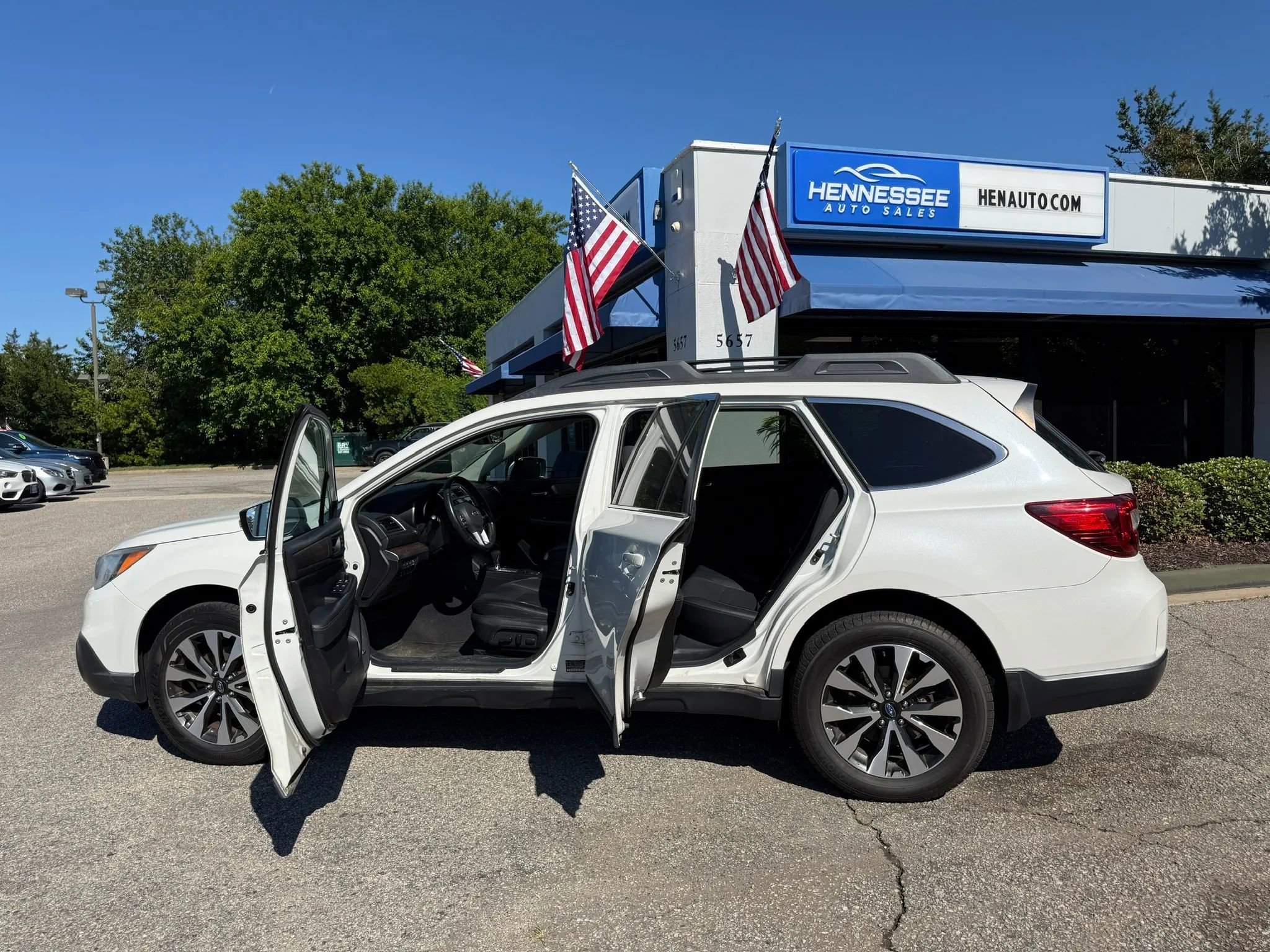 Used 2017 Subaru Outback 2.5i Limited AWD/4WD image 9