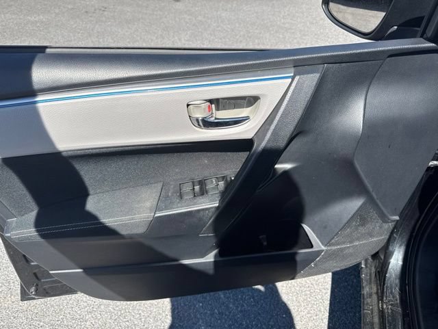 Used 2014 Toyota Corolla LE FWD image 13