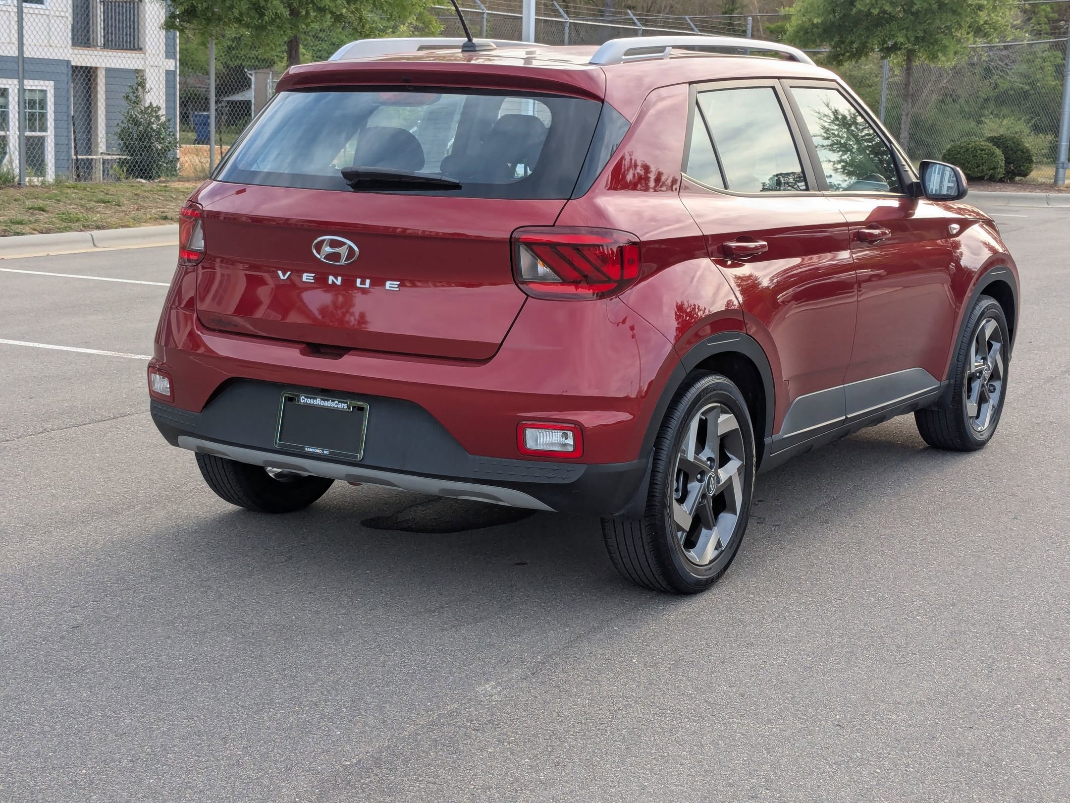 Used 2024 Hyundai Venue SEL FWD image 4
