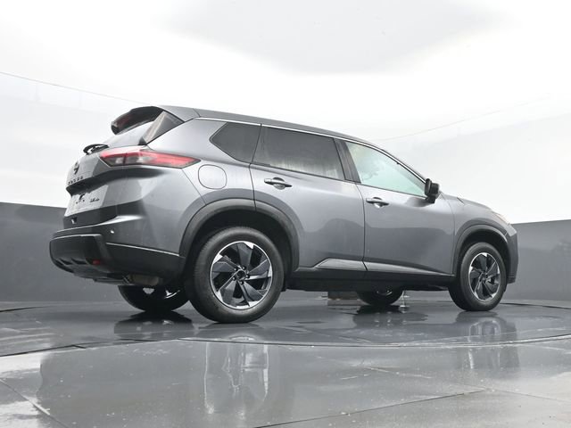 Used 2024 Nissan Rogue SV image 24