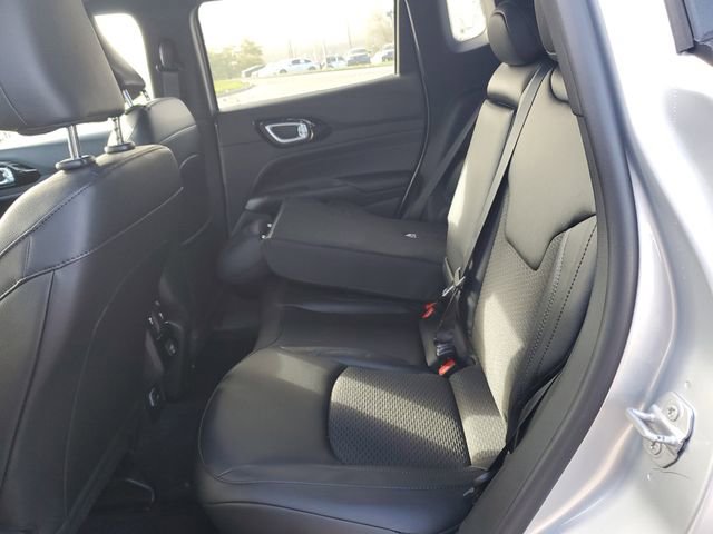 New 2026 Jeep Compass Latitude image 13