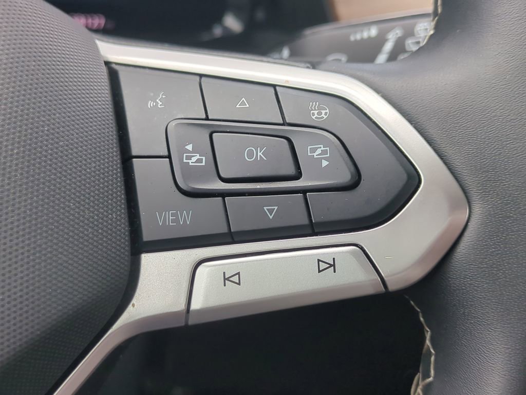 Used 2024 Volkswagen Atlas SE AWD/4WD image 29