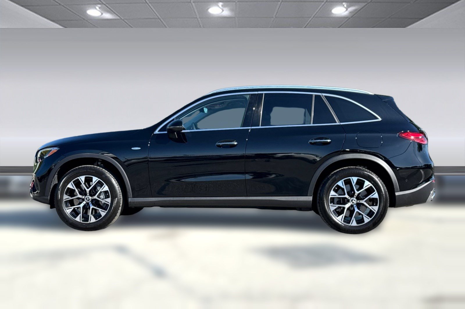 Certified 2025 Mercedes-Benz GLC 350e 4MATIC image 2