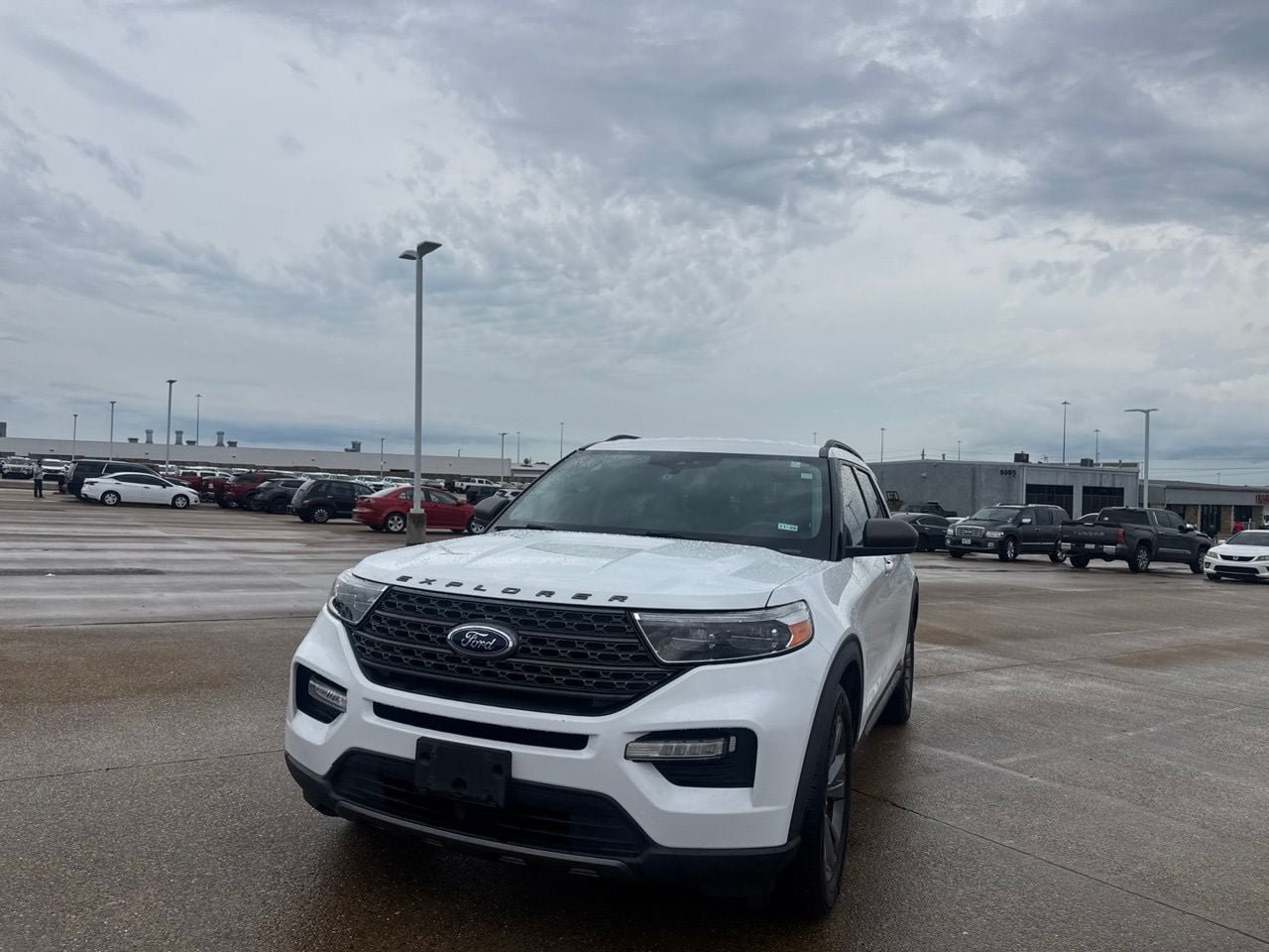 Used 2021 Ford Explorer XLT w/ Equipment Group 202A RWD image 7