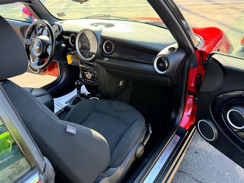 Used 2015 MINI Cooper S image 16