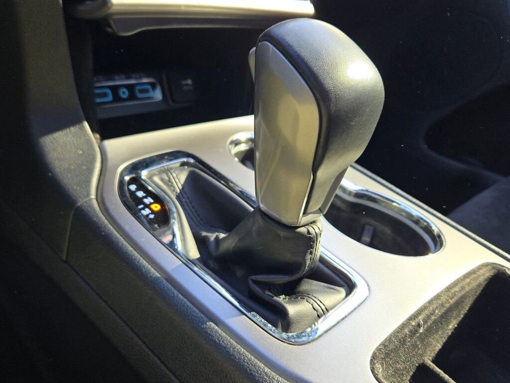 Used 2021 Jeep Grand Cherokee Laredo X image 27