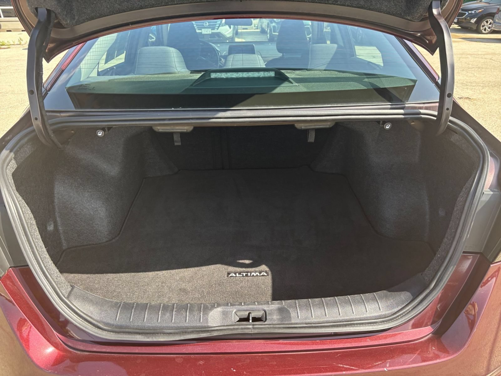 Used 2025 Nissan Altima 2.5 SV FWD image 26