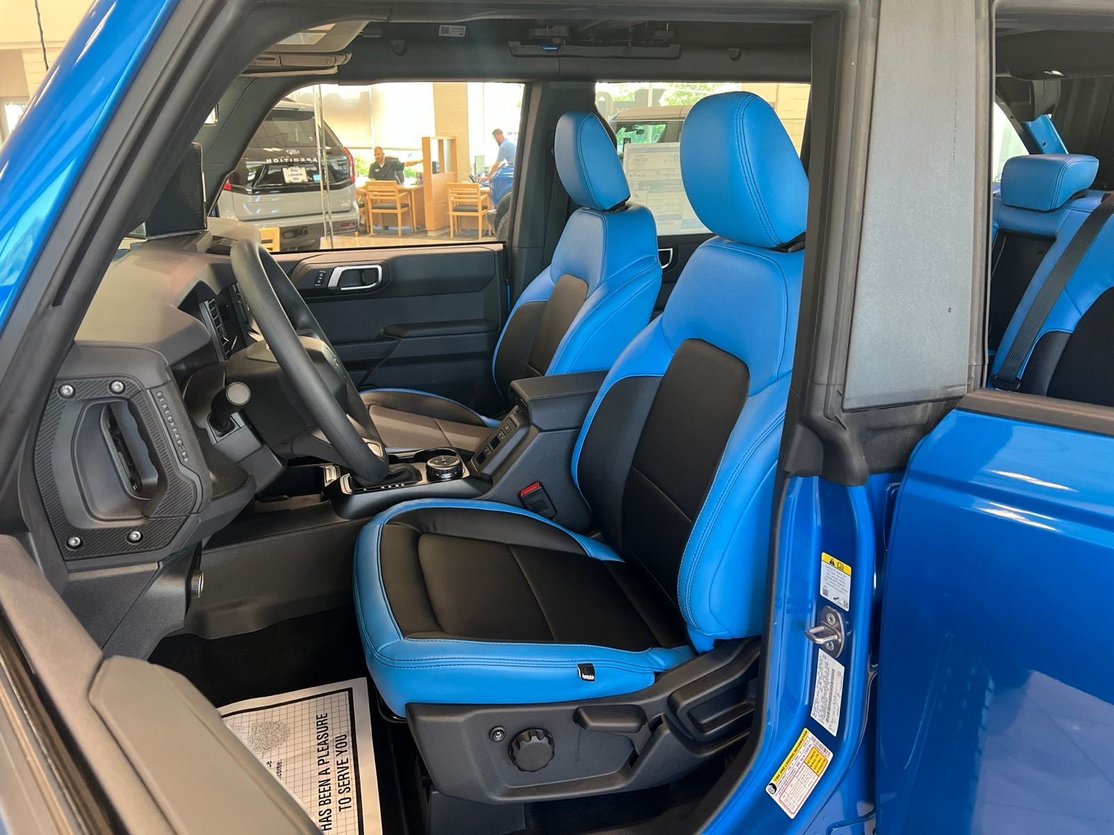 New 2025 Ford Bronco 4-Door AWD/4WD image 11