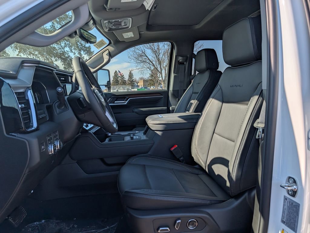 New 2026 GMC Sierra 3500 Denali w/ Denali Reserve Package image 28