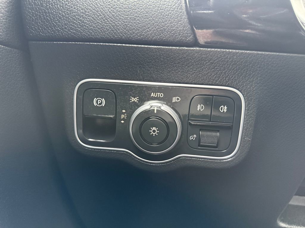 Certified 2024 Mercedes-Benz GLA 250 4MATIC image 22