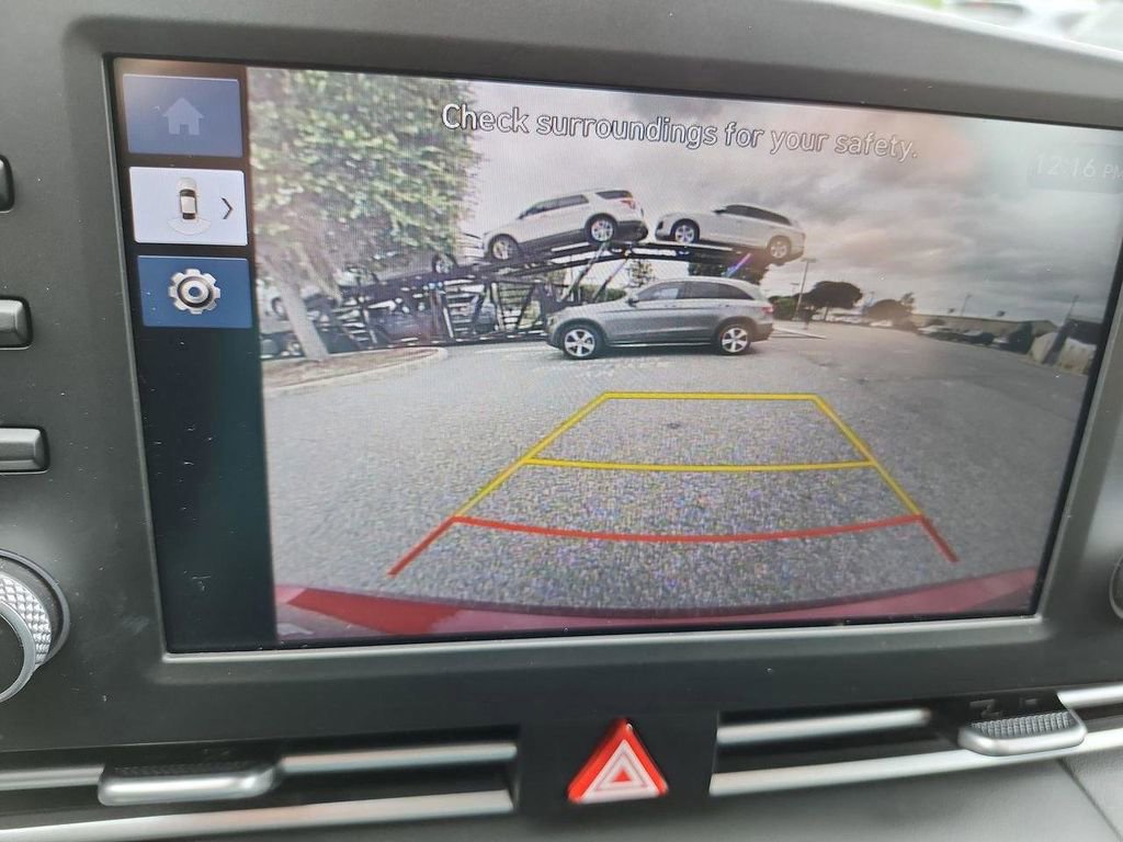 Certified 2024 Hyundai Elantra SE FWD image 25