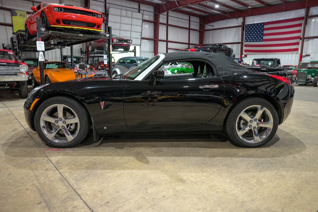Used 2006 Pontiac Solstice Convertible w/ Premium Package RWD image 21