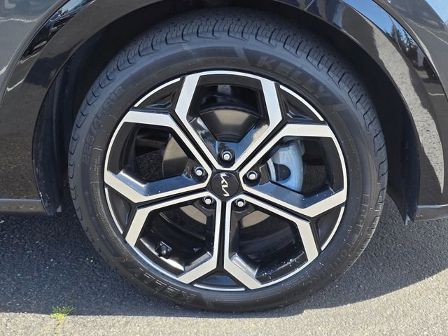 Certified 2023 Kia Niro SX Touring image 11