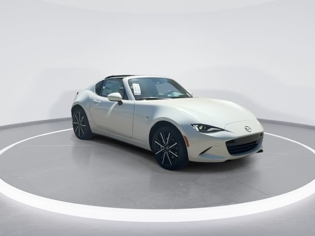 New 2026 MAZDA MX-5 Miata Club w/ Interior Package RWD image 2