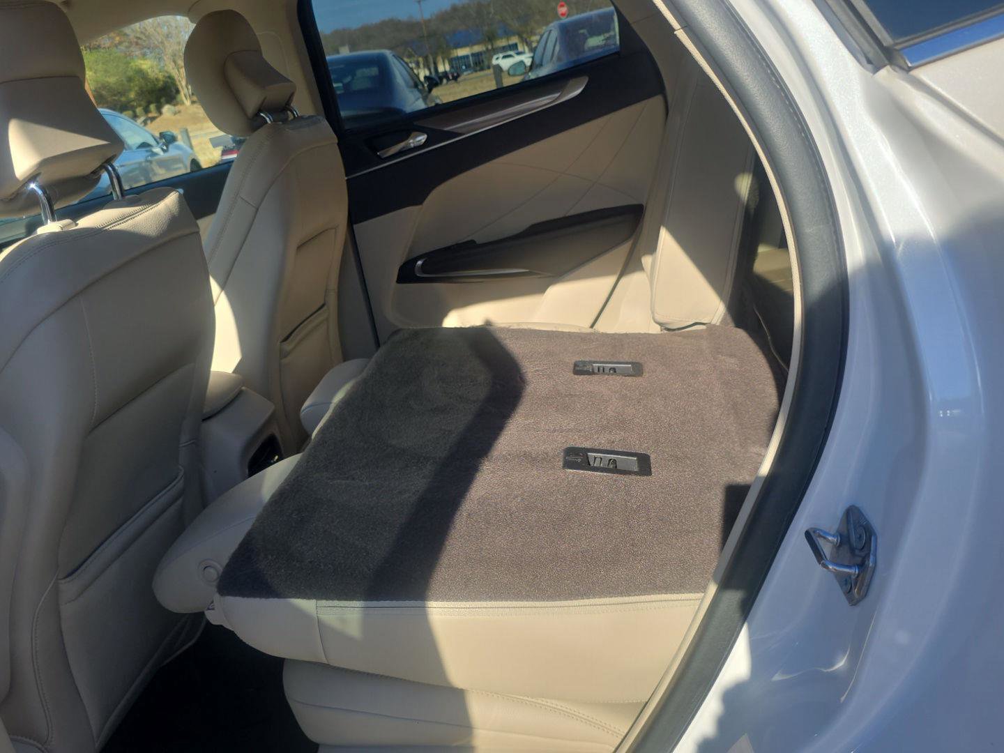 Used 2019 Lincoln MKC Premiere image 23