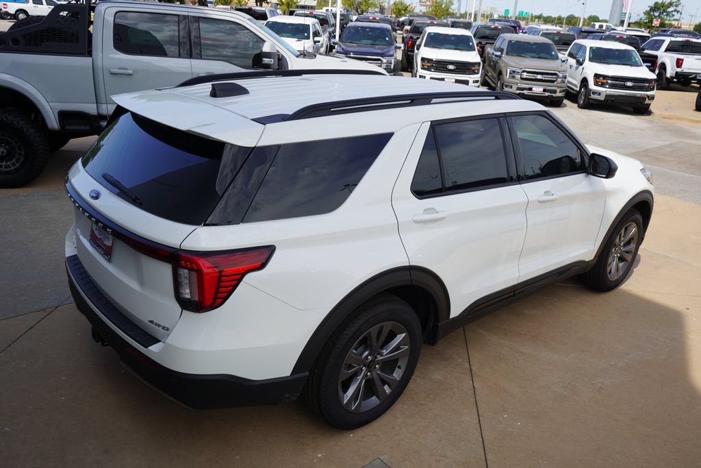 New 2026 Ford Explorer Active w/ Active Comfort Package AWD/4WD image 15
