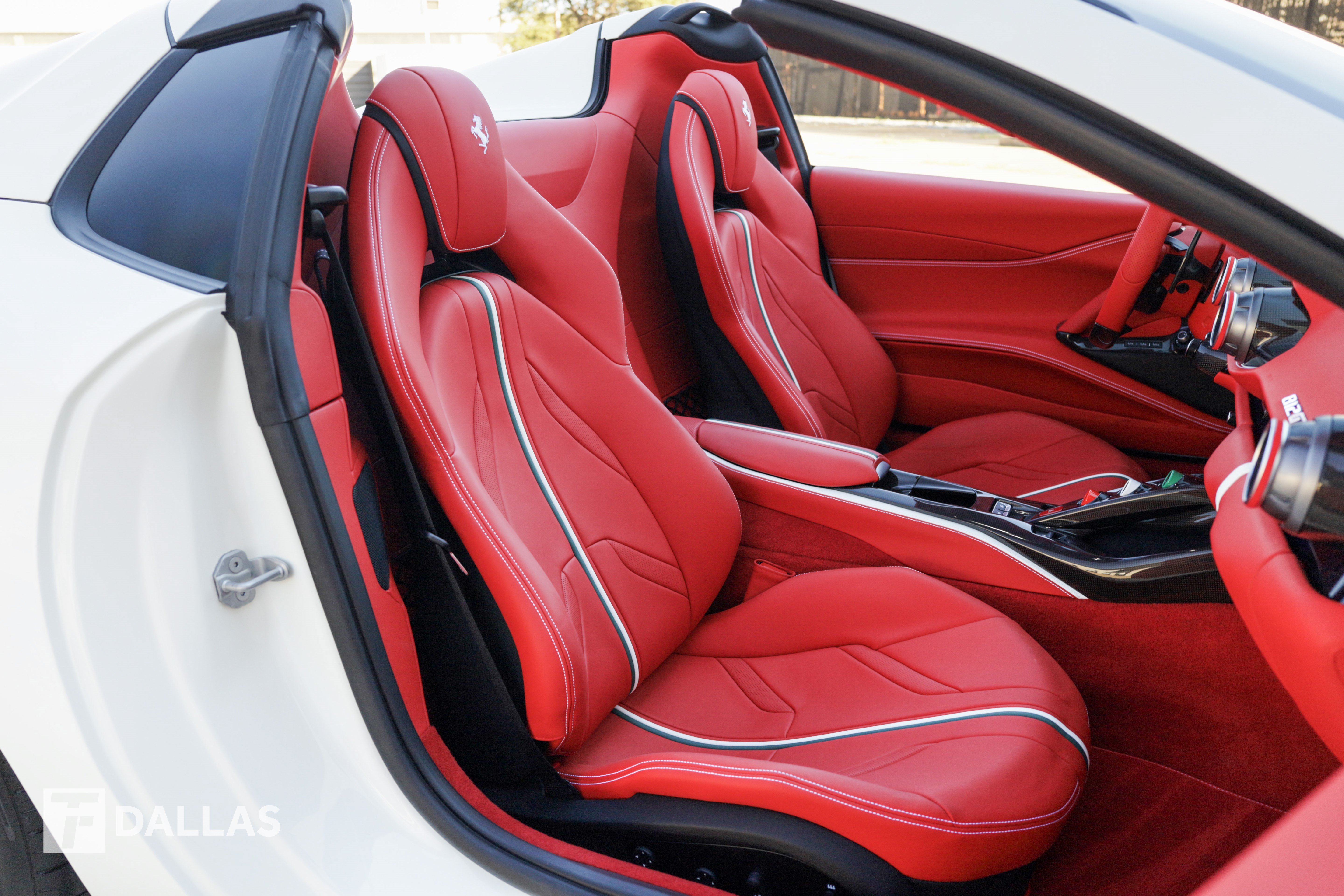 Used 2022 Ferrari 812 GTS RWD image 33