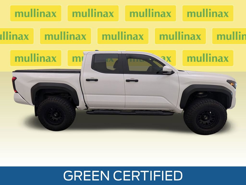 Used 2025 Toyota Tacoma TRD Off-Road w/ TRD Off Road Upgrade Package AWD/4WD image 2