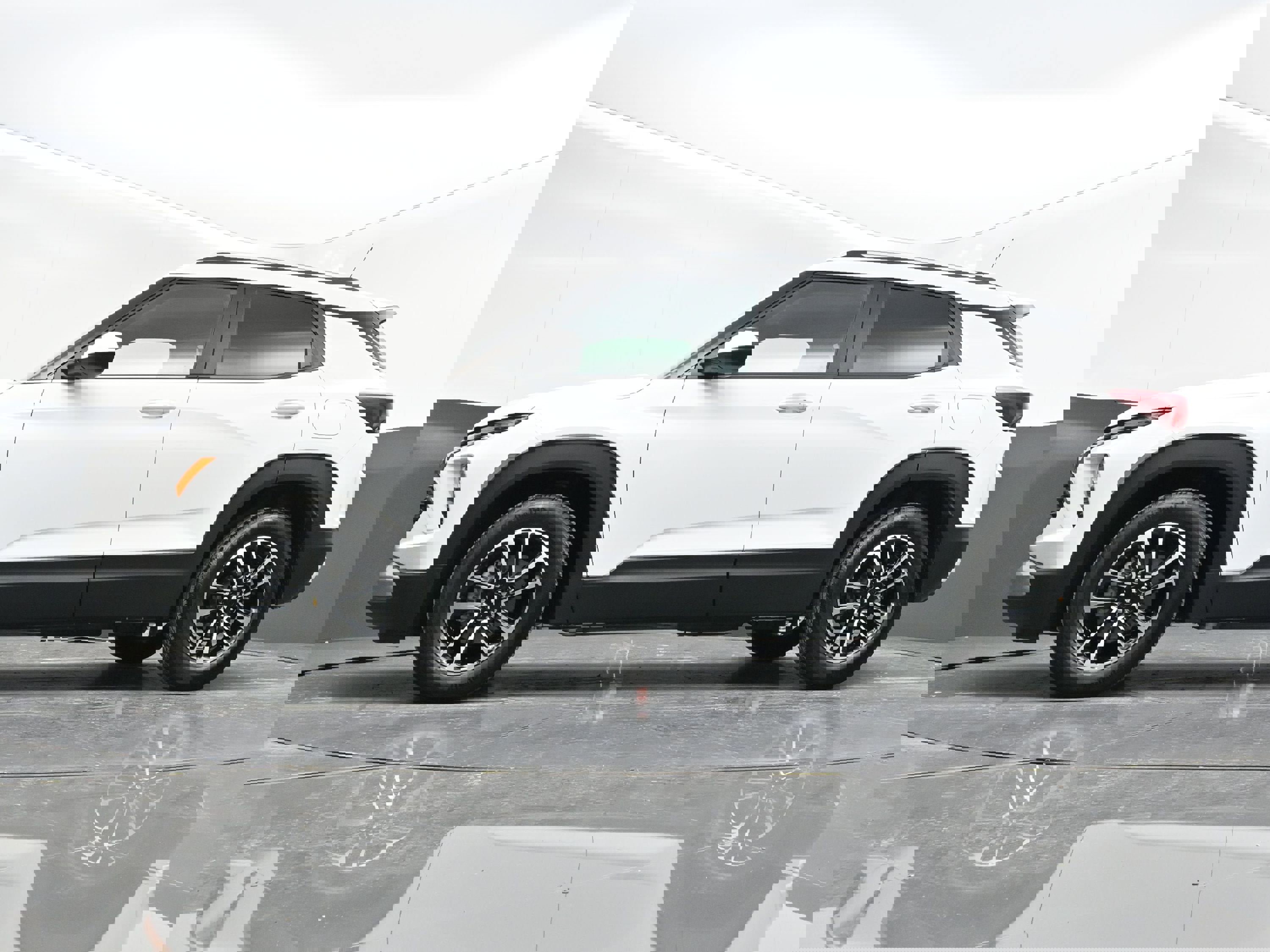 Certified 2026 Chevrolet TrailBlazer LT w/ Driver Confidence Package image 34