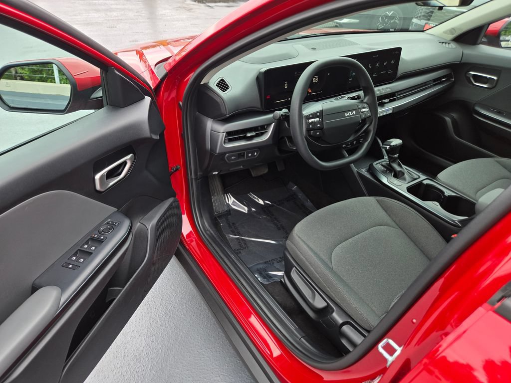 Certified 2025 Kia K4 FWD image 19
